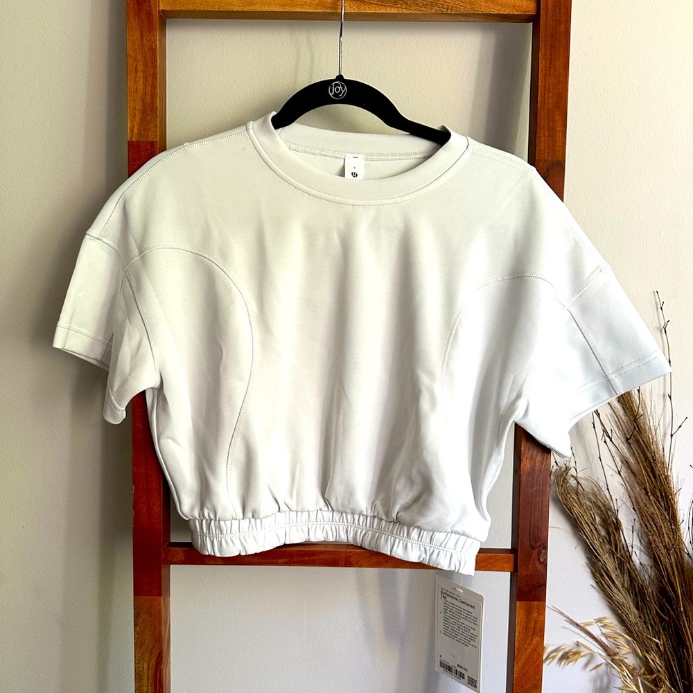 Lululemon Softstreme Gathered Tee | size 6 | Light Vapor